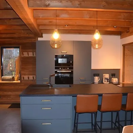 A La Cheneau Holiday home